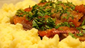 Как приготовить говяжий язык в томатном соусе с оливками